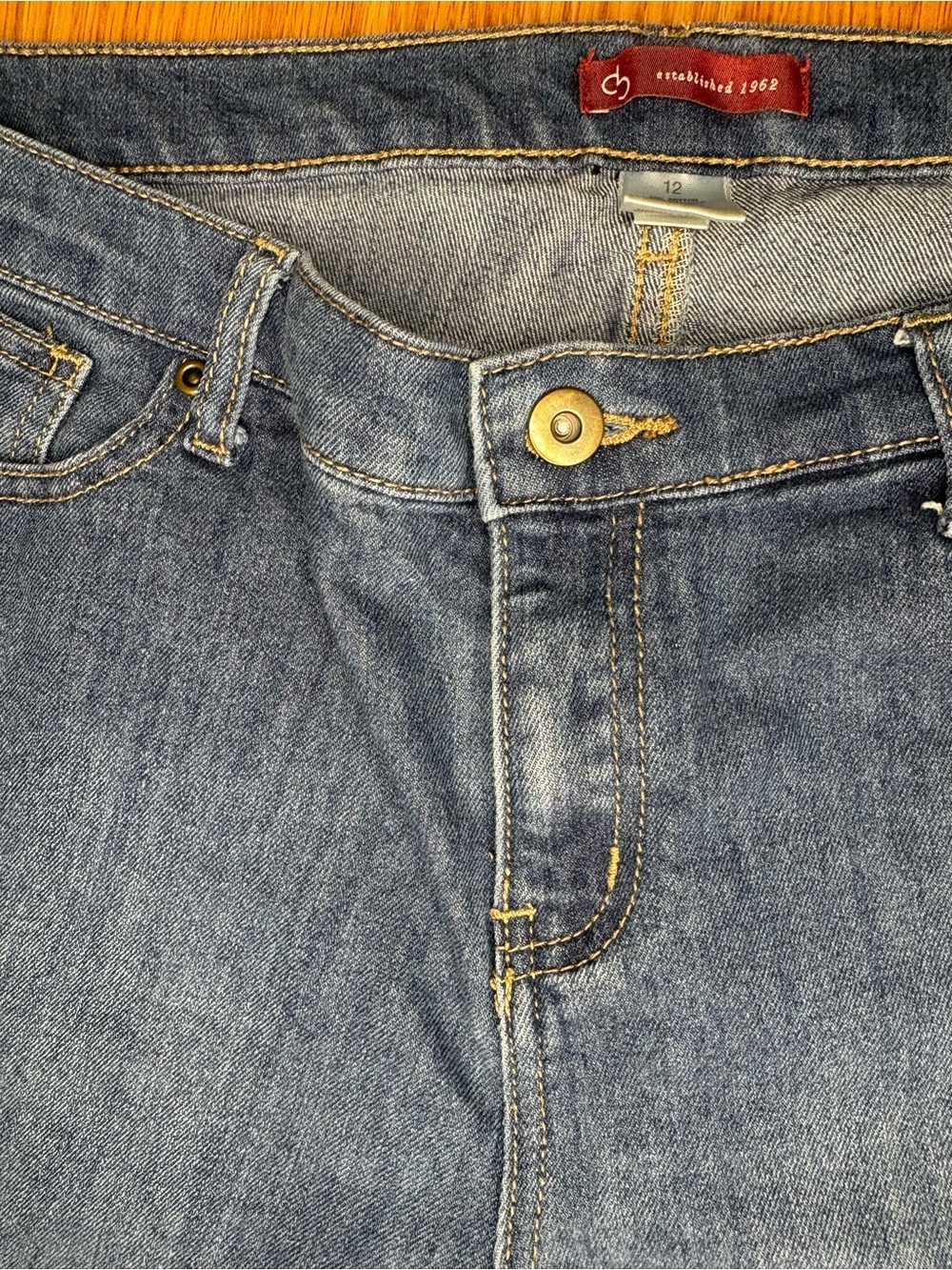 Women's Relaxed Blue Denim Shorts - Casual Comfort - Picture 4 of 6
